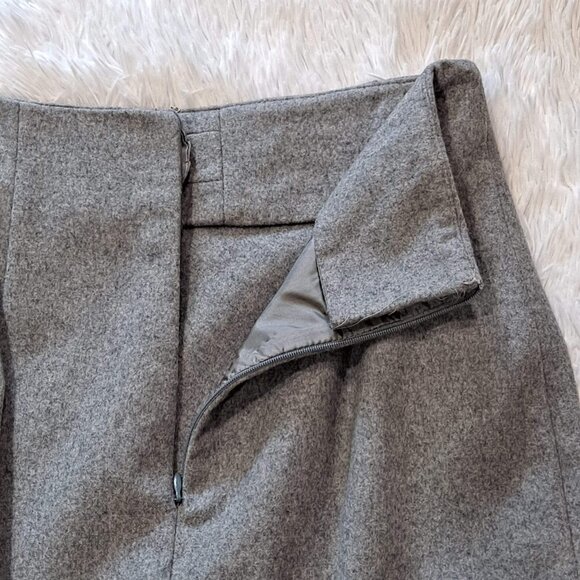 Emanuel Ungaro Size 34  (US 2) Gray Wool Ruffled Midi Skirt EUC - Picture 7 of 13